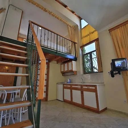 House Ξενοδοχείο με διαμερίσματα 3*