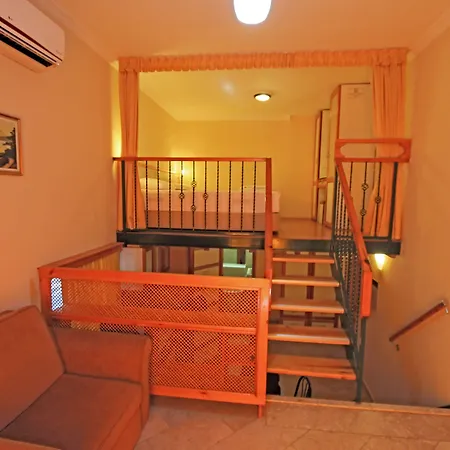 House 3*