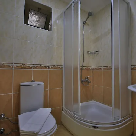House Aparthotel 3*