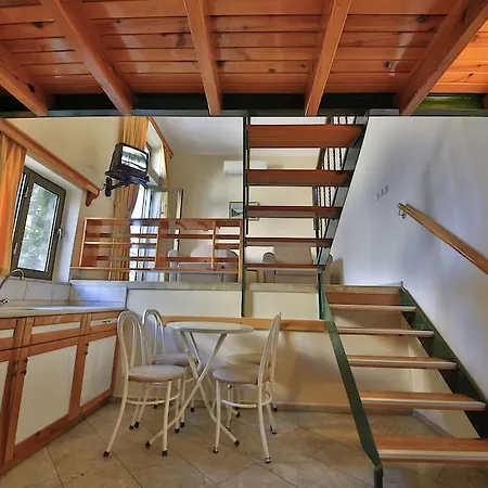 Aparthotel House 3*