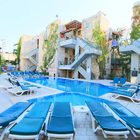 House Aparthotel 3*
