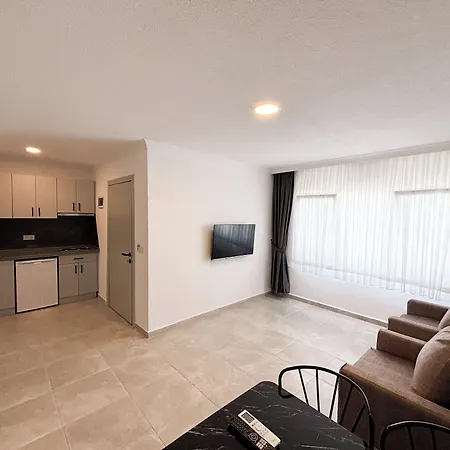 Aparthotel House