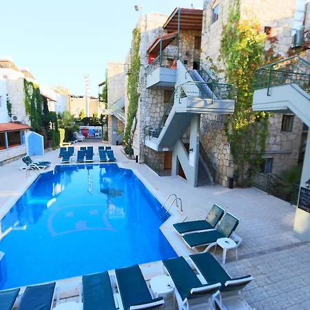 Aparthotel House 3*