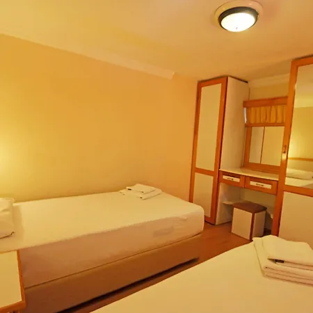 Aparthotel House