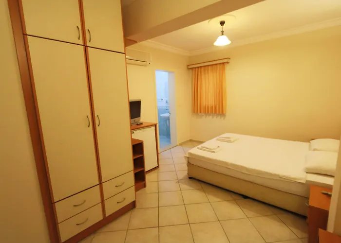 Aparthotel House