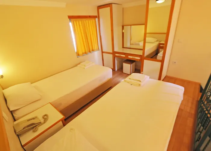 House Aparthotel 3*