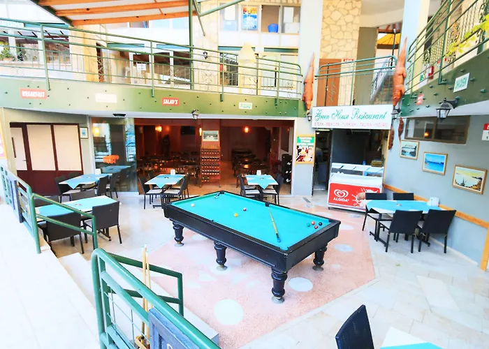 House Aparthotel 3*